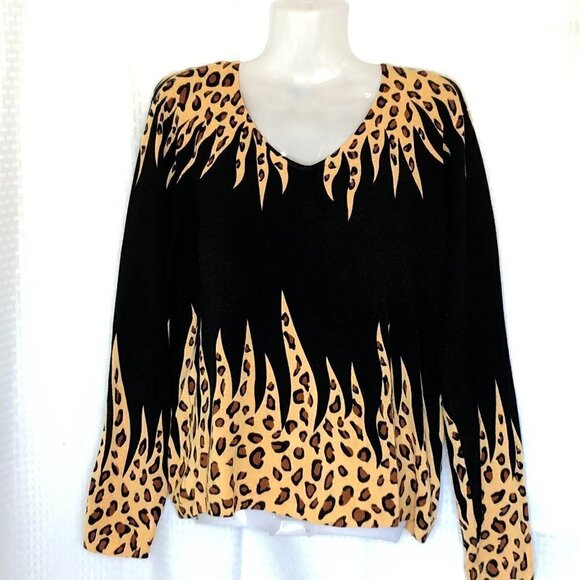 Catharan Sweaters - Leopard Sunburst Sweater V-Neck with Long Sleeves Very Dramatic